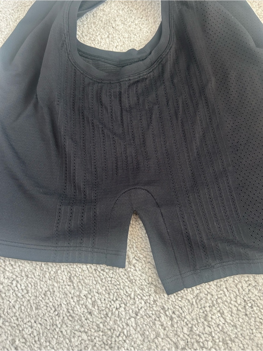 Lululemon Black Train to Be Cropped Tank size 6 - Picture 7 of 8